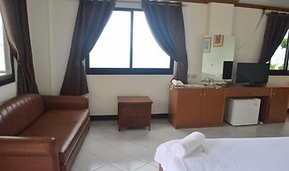 Marvin's Seaside Inn