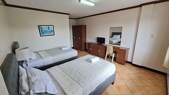 Marvin's Seaside Inn