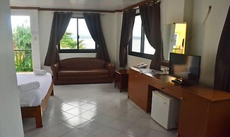 Marvin's Seaside Inn