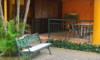 Marvin's Seaside Inn