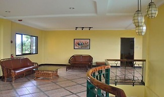 Marvin's Seaside Inn