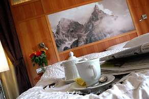 Cimon Dolomites Hotel