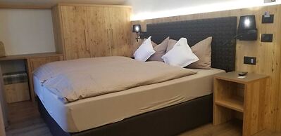 Cimon Dolomites Hotel