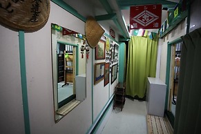 Dormitory Sandanya Guesthouse