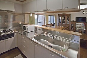 Dormitory Sandanya Guesthouse