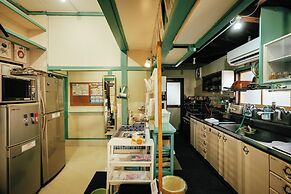 Dormitory Sandanya Guesthouse