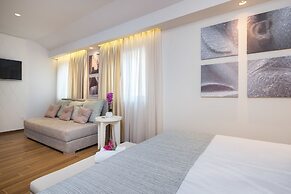 Balatura The Fine Bed & Breakfast