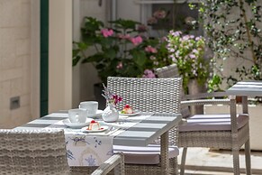 Balatura The Fine Bed & Breakfast