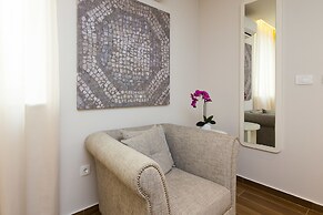 Balatura The Fine Bed & Breakfast