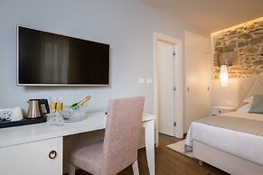 Balatura The Fine Bed & Breakfast