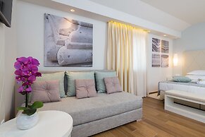 Balatura The Fine Bed & Breakfast