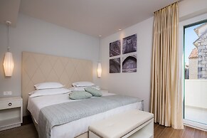 Balatura The Fine Bed & Breakfast