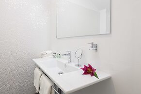 Balatura The Fine Bed & Breakfast