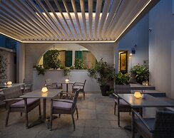 Balatura The Fine Bed & Breakfast