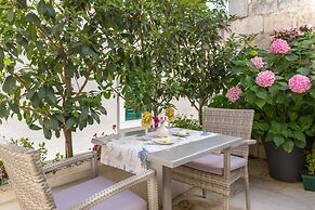 Balatura The Fine Bed & Breakfast