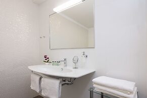 Balatura The Fine Bed & Breakfast