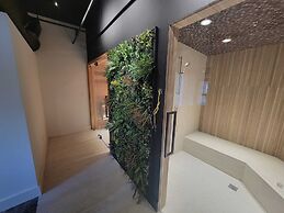 Deluxe Beach Resort - HORA RENTALS