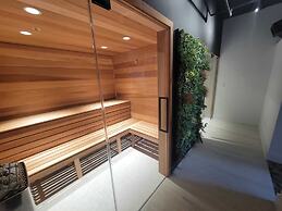 Deluxe Beach Resort - HORA RENTALS