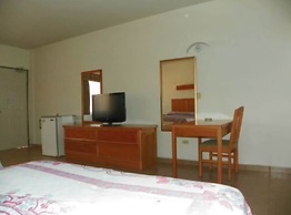 Hotel Maria Luisa Inn & Suites