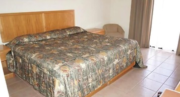 Hotel Maria Luisa Inn & Suites