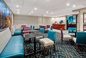 La Quinta Inn & Suites by Wyndham New Cumberland-Harrisburg