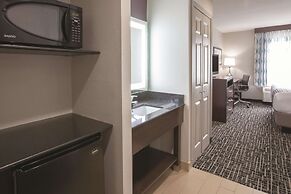 La Quinta Inn & Suites by Wyndham New Cumberland-Harrisburg