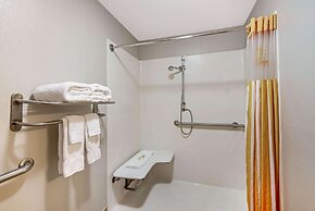 La Quinta Inn & Suites by Wyndham New Cumberland-Harrisburg