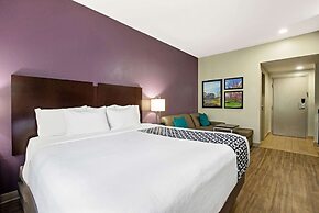 La Quinta Inn & Suites by Wyndham New Cumberland-Harrisburg