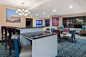 La Quinta Inn & Suites by Wyndham New Cumberland-Harrisburg