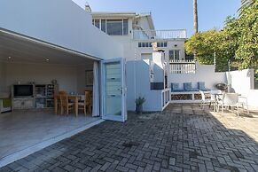 Dockside Guest House