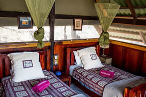 Woodlands Stop Over and Lodge