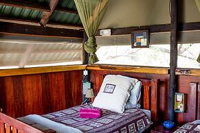 Woodlands Stop Over and Lodge