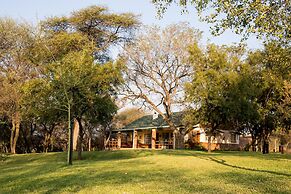 Woodlands Stop Over and Lodge