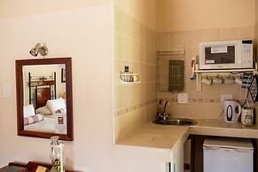 Woodlands Stop Over and Lodge