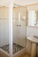 Woodlands Stop Over and Lodge