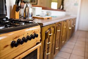 Woodlands Stop Over and Lodge