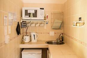 Woodlands Stop Over and Lodge