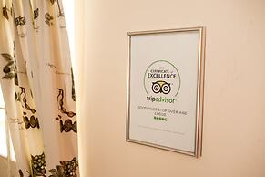 Woodlands Stop Over and Lodge