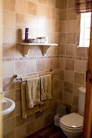 Woodlands Stop Over and Lodge