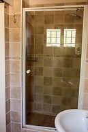 Woodlands Stop Over and Lodge