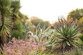 Woodlands Stop Over and Lodge