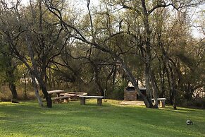 Woodlands Stop Over and Lodge