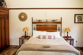 Woodlands Stop Over and Lodge