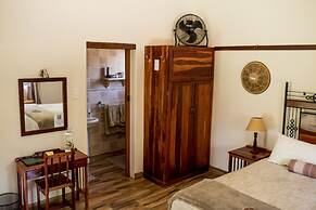 Woodlands Stop Over and Lodge