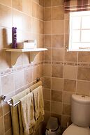 Woodlands Stop Over and Lodge