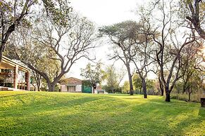 Woodlands Stop Over and Lodge