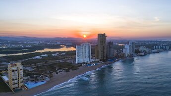 Park Royal Beach Mazatlán