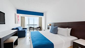 Park Royal Beach Mazatlán