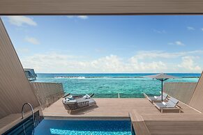 The St. Regis Maldives Vommuli Resort