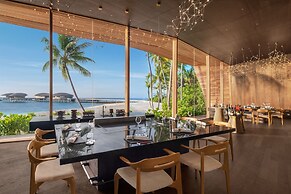 The St. Regis Maldives Vommuli Resort